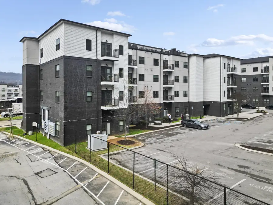 804 Riverfront Parkway #302, Chattanooga, TN 37402 - #2