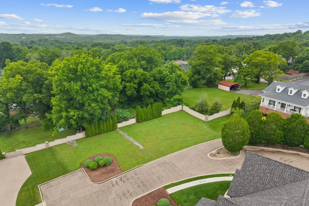 705 Halcyon Way, Columbia, TN 38401 - #1