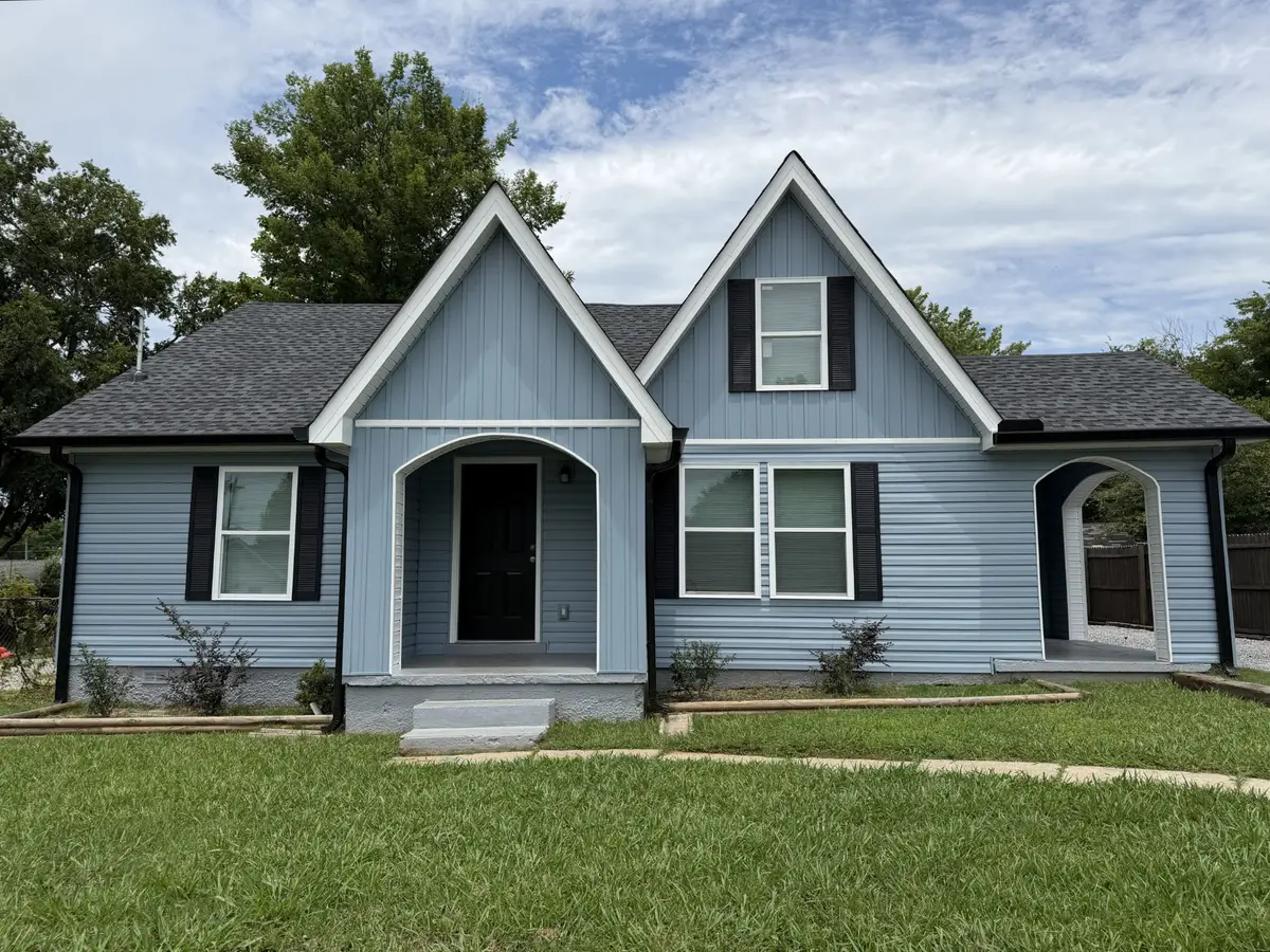 305 Carney St, Shelbyville, TN 37160 - #1