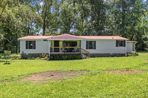1227 Brushy Rd, Centerville, TN 37033