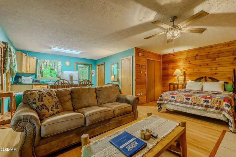 3376 Bear Mountain Lane, Sevierville, TN 37876 - #2