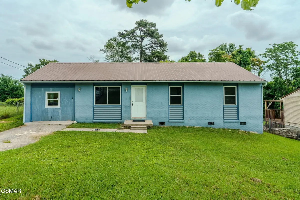 910 Lloyd Street, Morristown, TN 37814 - #1