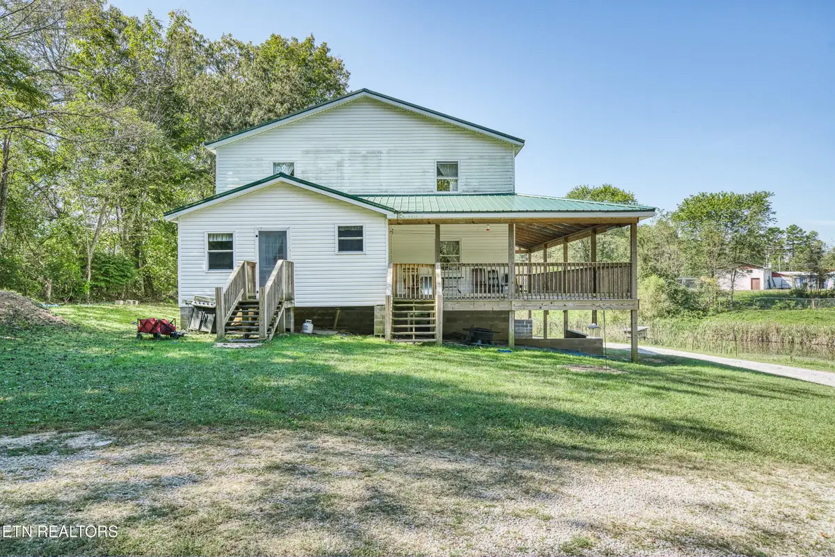 107 Cherry St, Deer Lodge, TN 37726 - #1