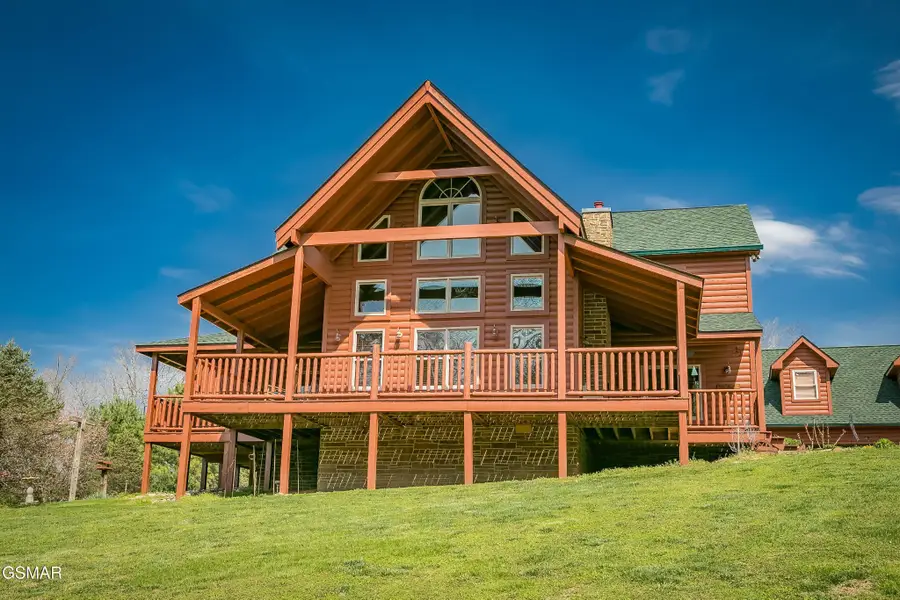 3385 Clear Valley Drive, Sevierville, TN 37862 - #2
