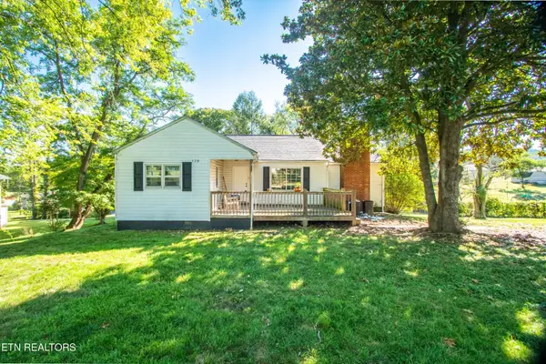 129 S High Knob Rd, La Follette, TN 37766