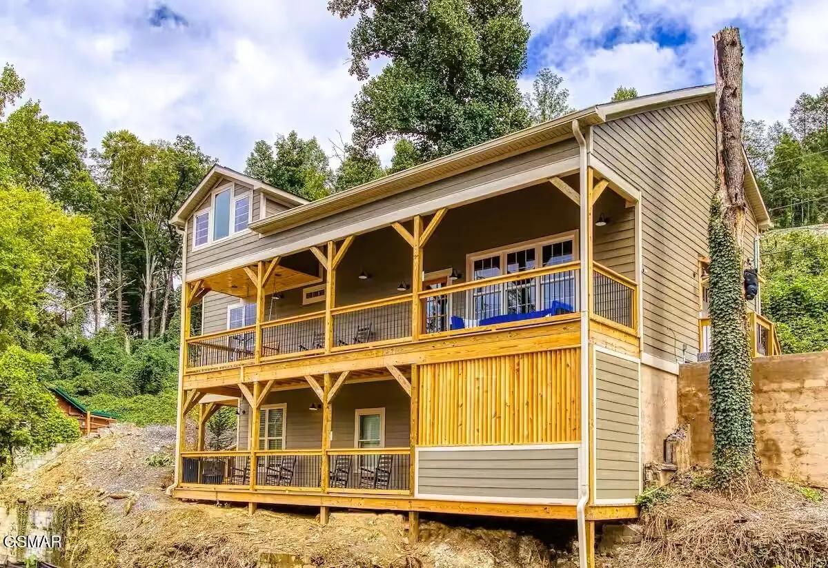 260 Circle Drive, Gatlinburg, TN 37738 - #1