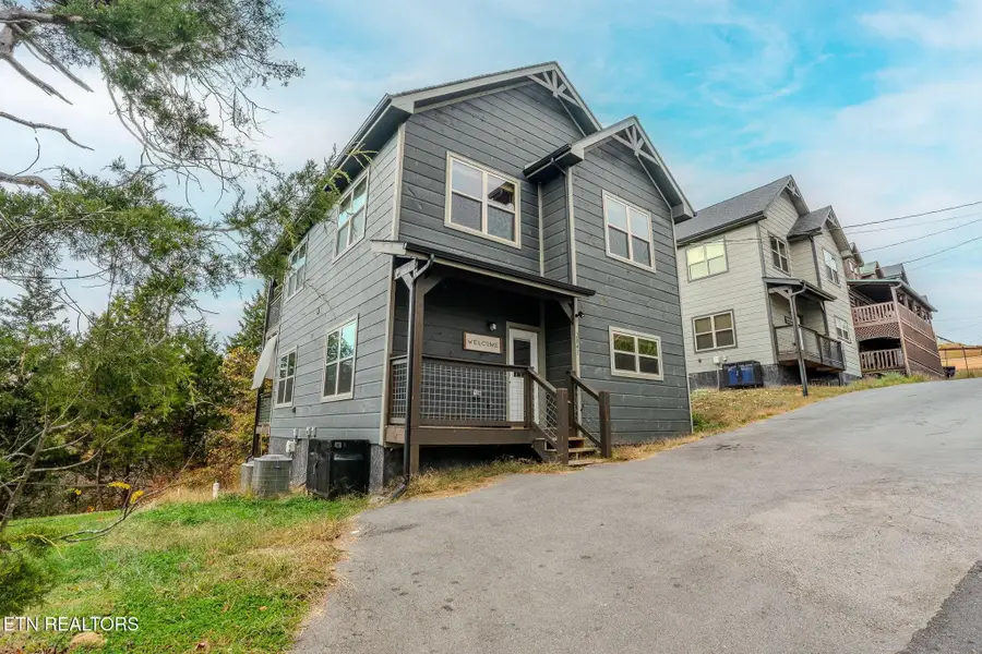 2043 Eagle Feather Drive, Sevierville, TN 37876 - #3