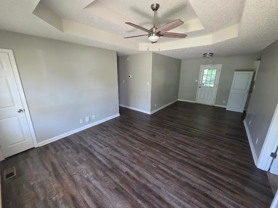105 Monarch Ln, Clarksville, TN 37042 - #2