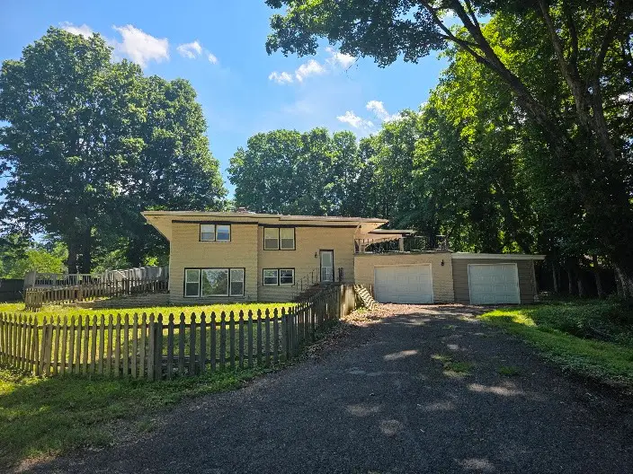 276 E Porters Bluff Rd, Clarksville, TN 37040 - #1
