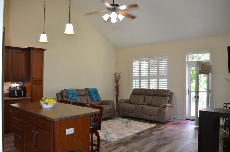 105 Annalise Dr, Clarksville, TN 37043 - #3