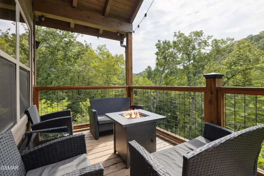 2724 Pine Crest Lane, Sevierville, TN 37862 - #2