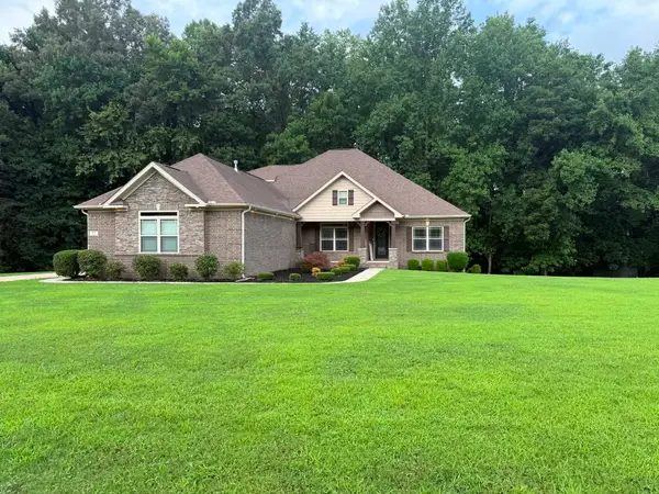 27 Windridge Dr, Fayetteville, TN 37334