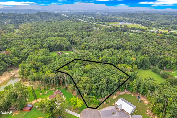 11 Stokley Court, Dandridge, TN 37725