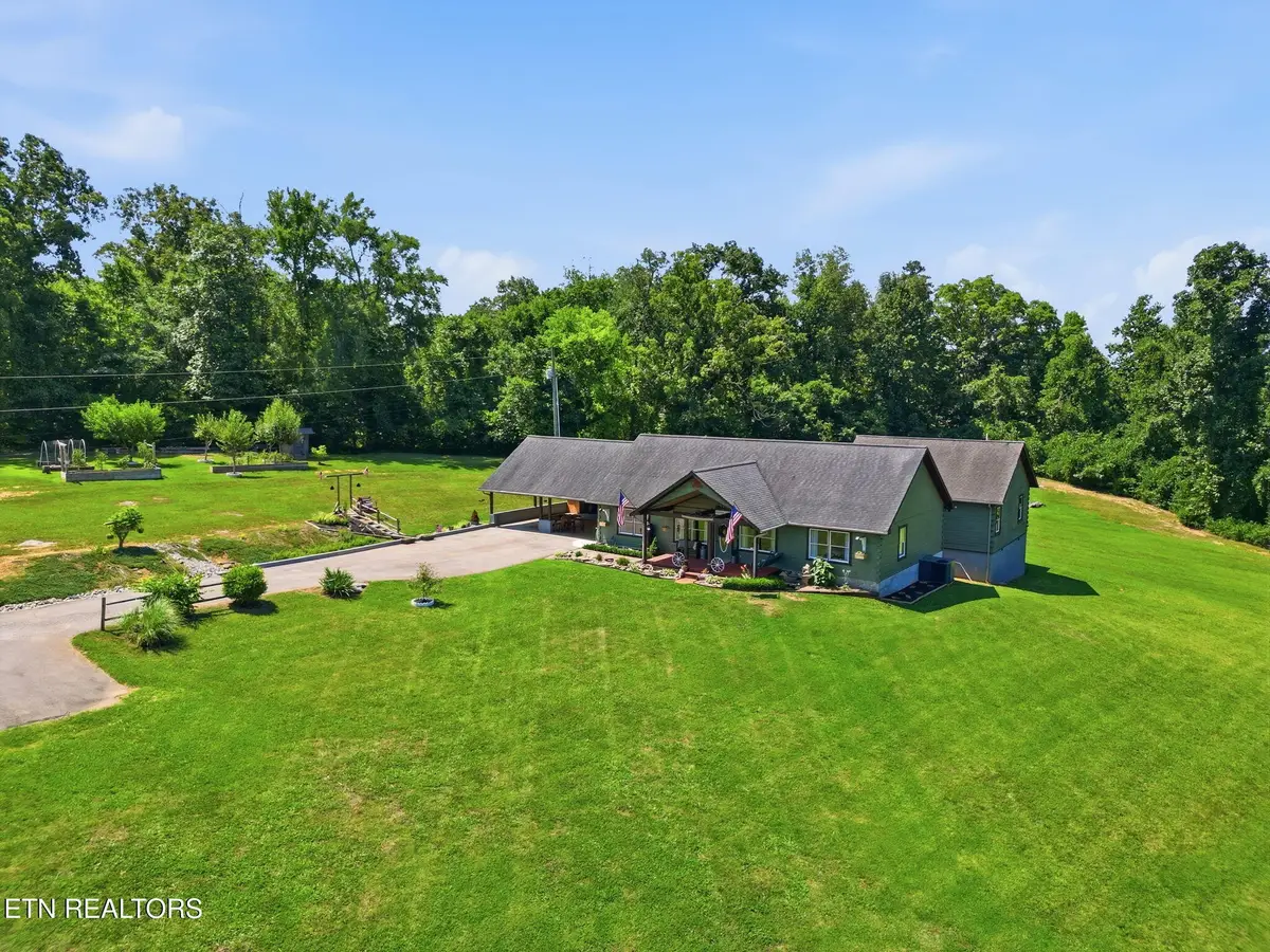 818 Highway 360, Vonore, TN 37885 - #1