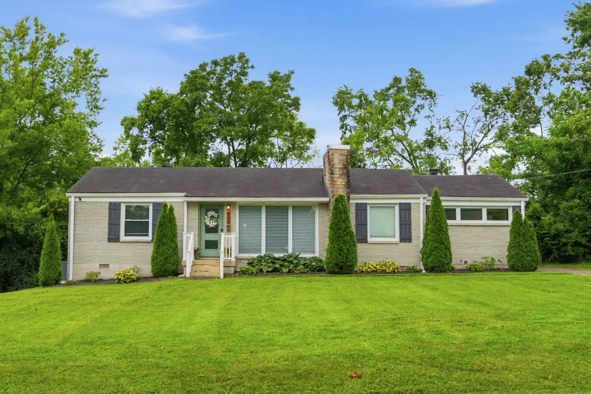 809 Chadwell Dr, Madison, TN 37115 - #1