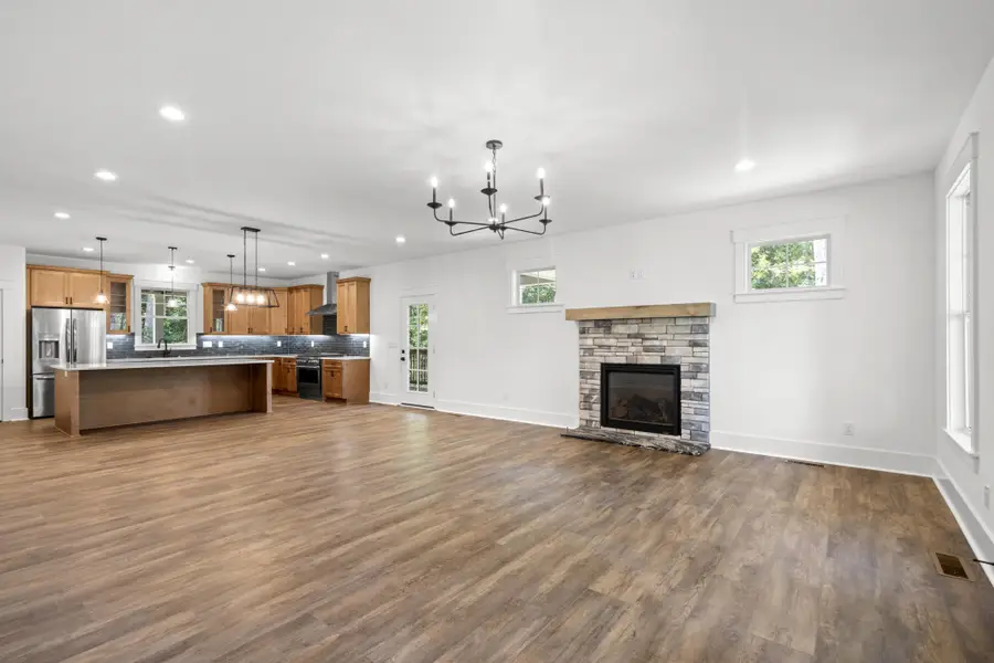 910 Steele Rd, Charlotte, TN 37036 - #3