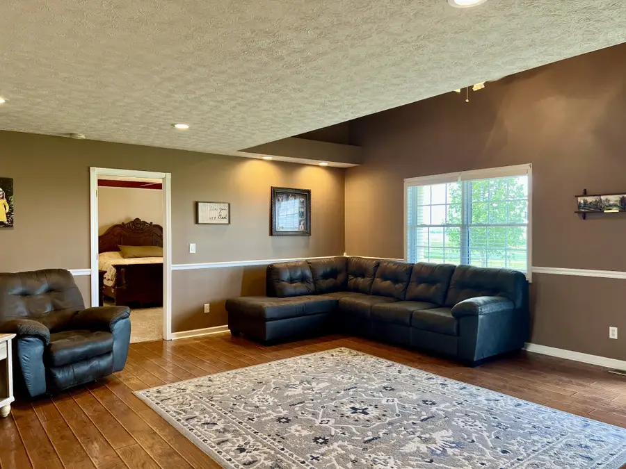 1513 Charlie Butts Rd, Franklin, KY 42134 - #3