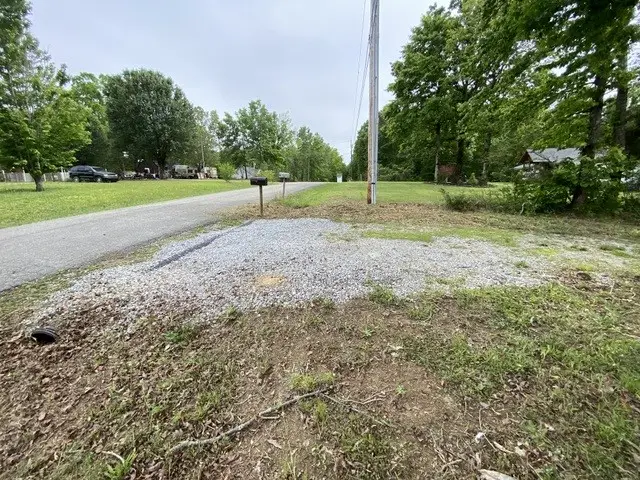 416 Ski St, Hohenwald, TN 38462 - #3