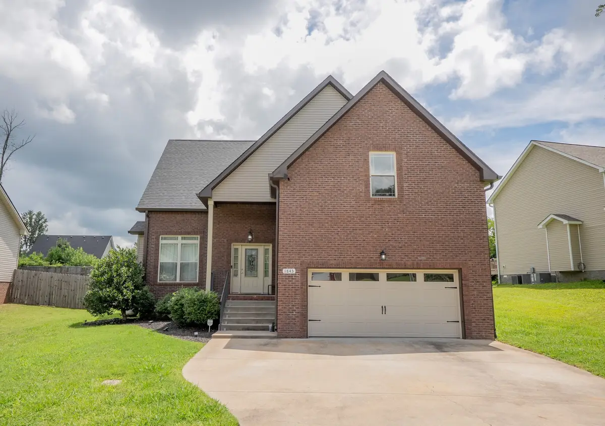 1843 Deerstand Dr, Clarksville, TN 37042 - #1