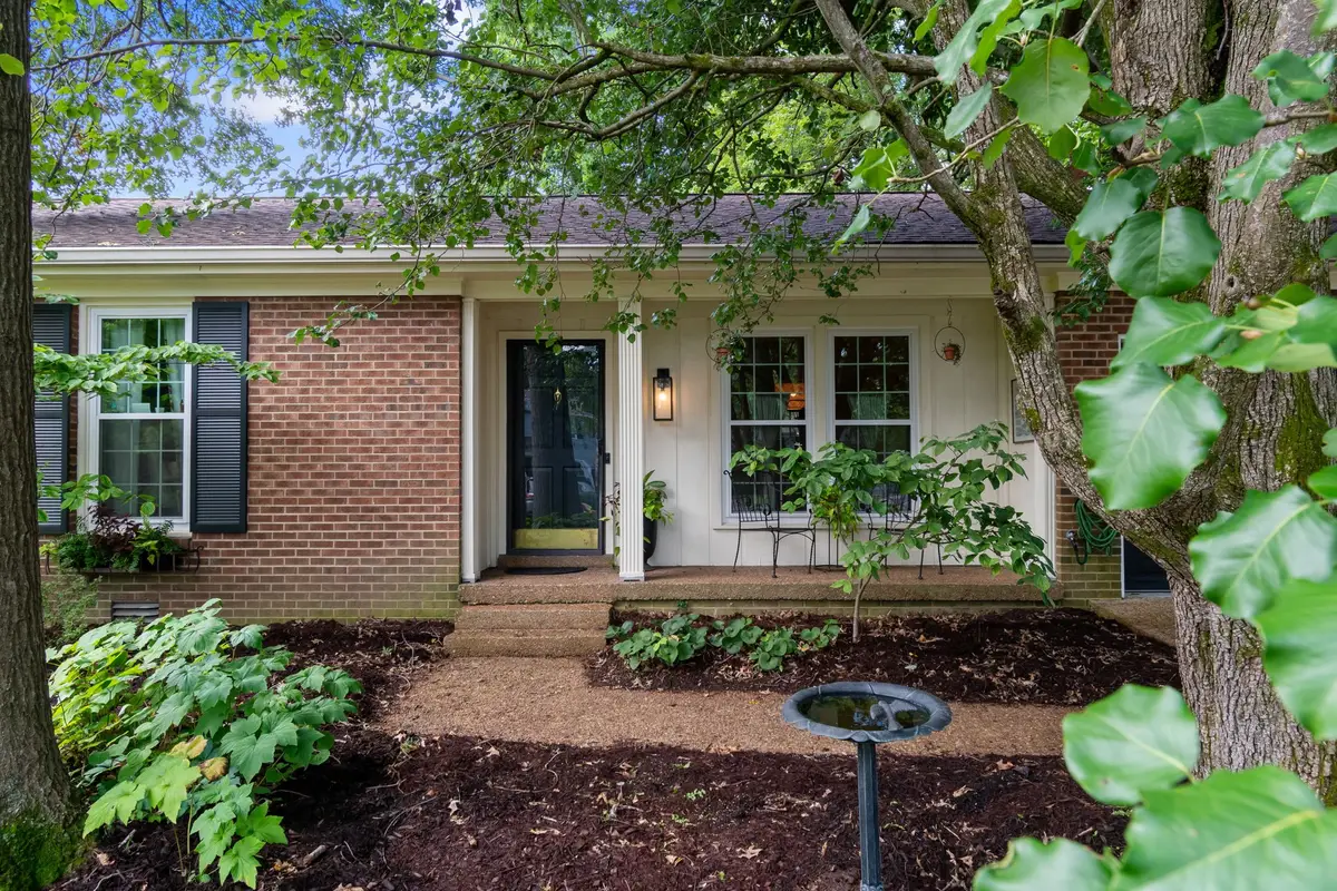 1702 Twin Oaks Ct, Franklin, TN 37064 - #1