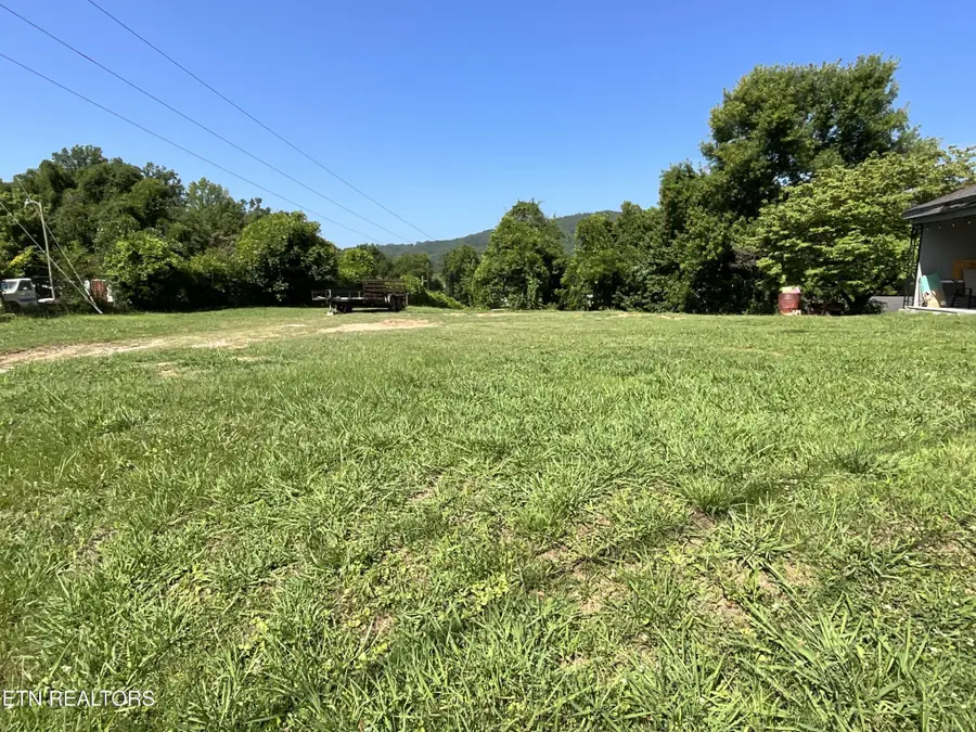 233 Morning Drive, Harriman, TN 37748 - #2