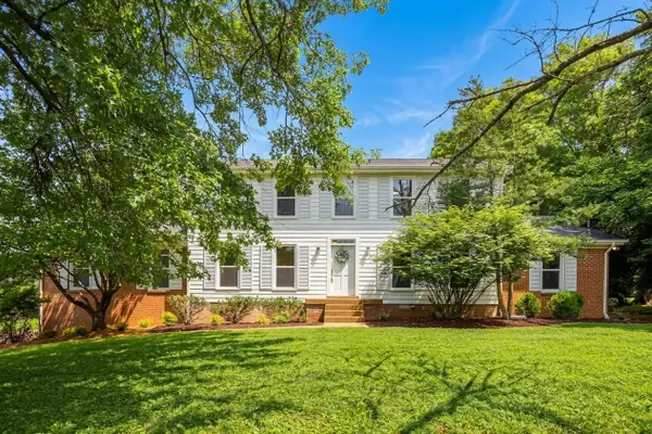 106 Shawnee Dr, Hendersonville, TN 37075
