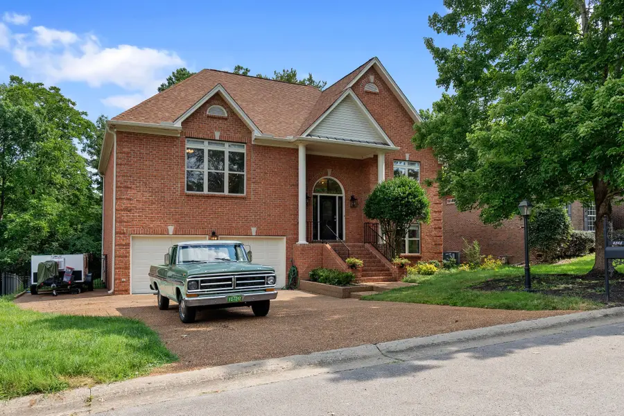 4848 Peninsula Pointe Dr, Hermitage, TN 37076 - #3