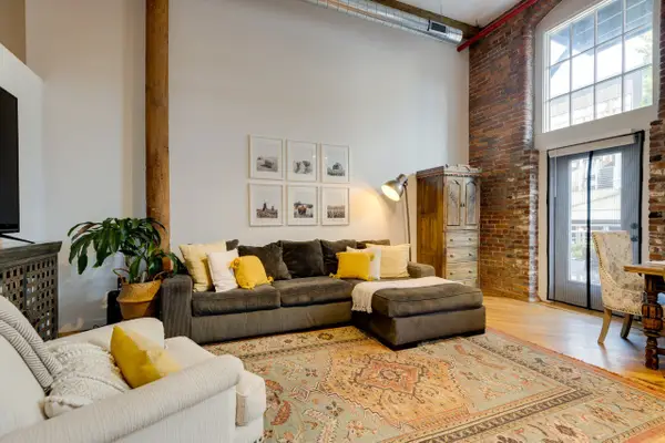 1350 Rosa L Parks Blvd #365, Nashville, TN 37208