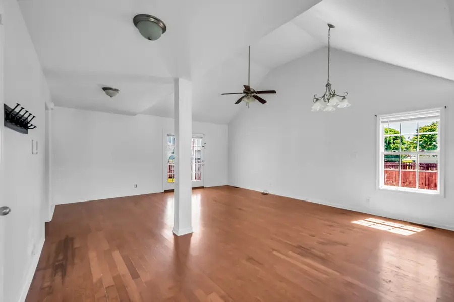 609 S Cavalcade Cir, Oak Grove, KY 42262 - #2