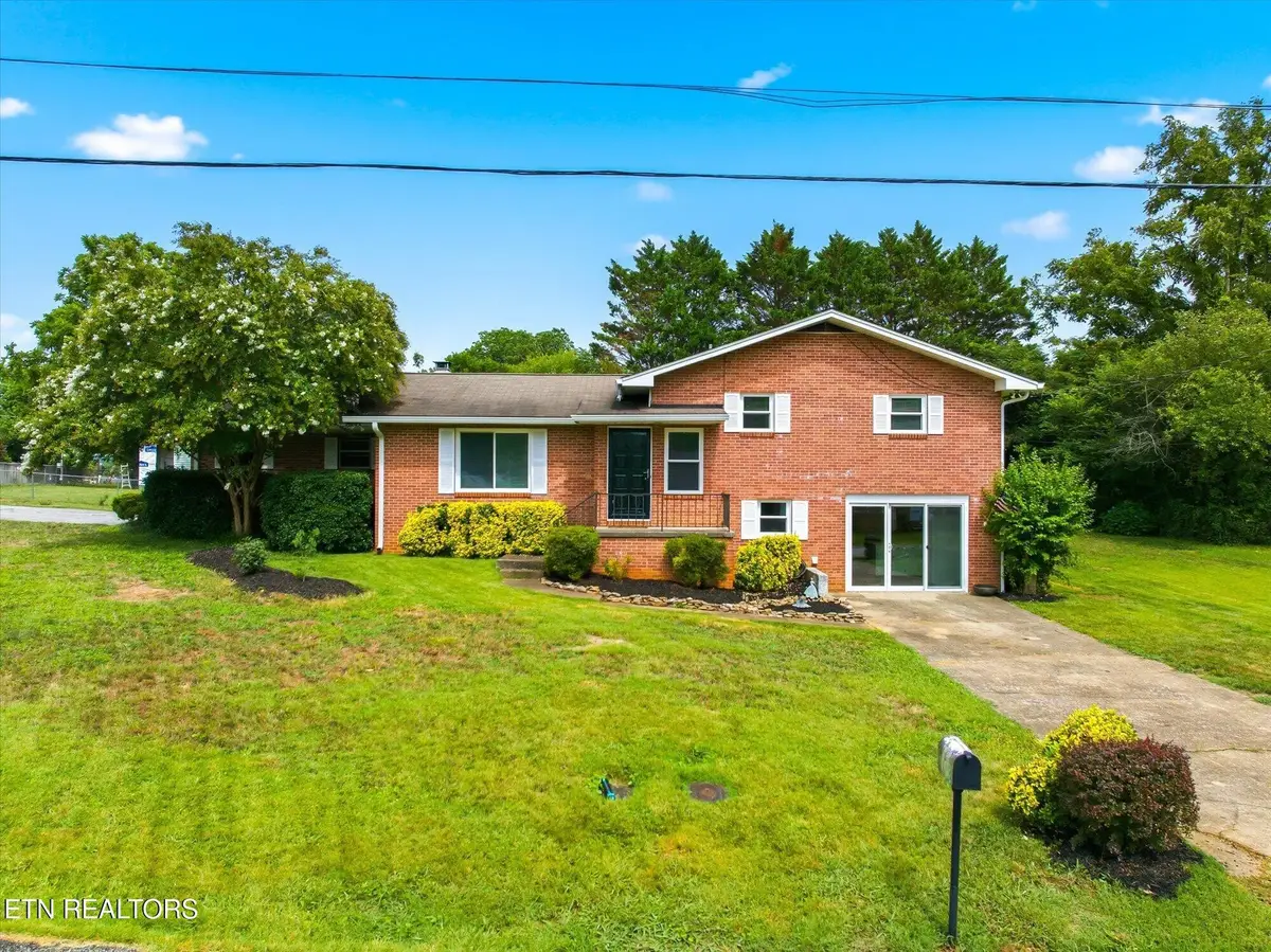 303 Scott Street St, Athens, TN 37303 - #1