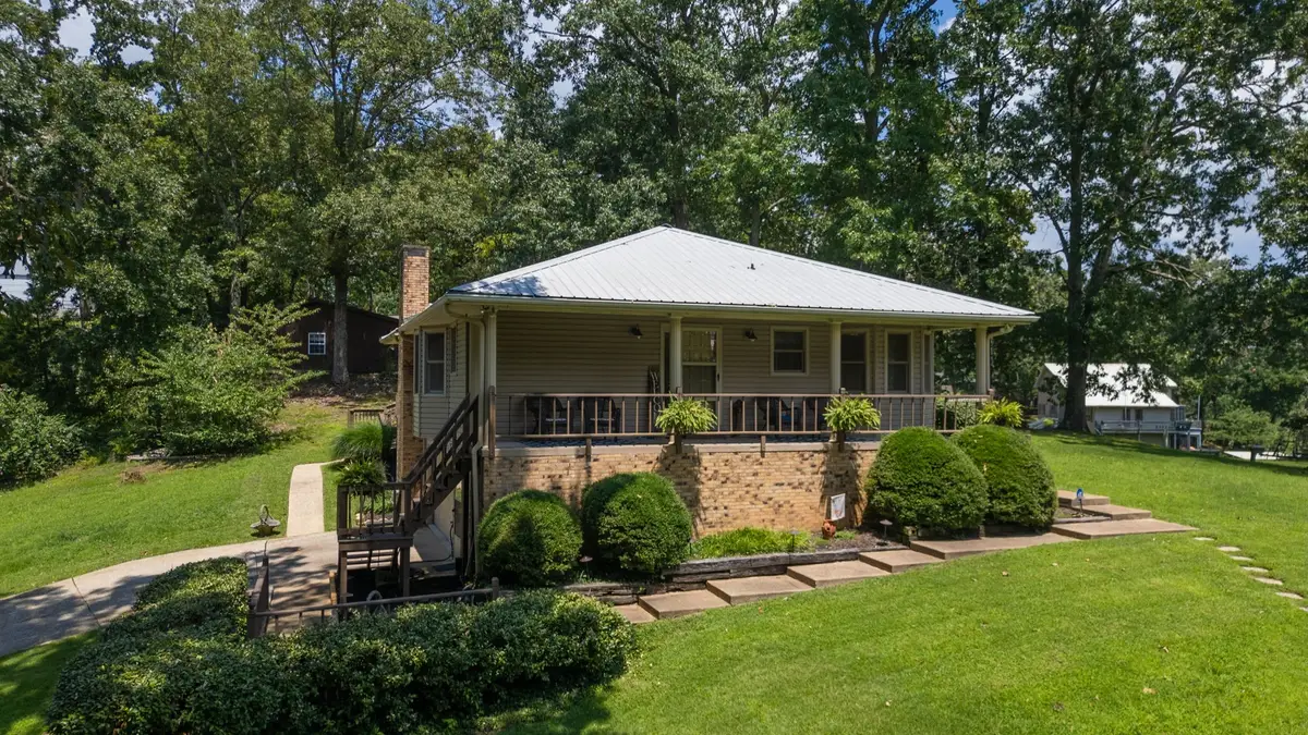 327 Russwood Dr, Springville, TN 38256 - #1