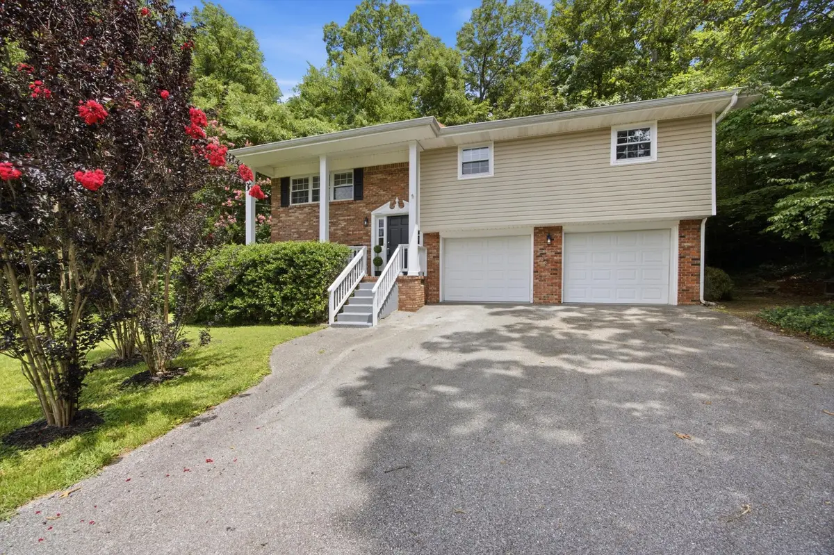 1425 Clearpoint Drive, Hixson, TN 37343 - #1