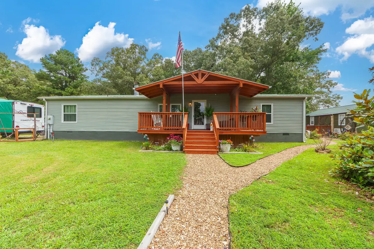 530 Douglas Ln, Camden, TN 38320 - #1