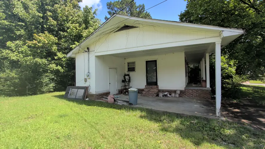 1044 Highland St, Brownsville, TN 38012 - #2