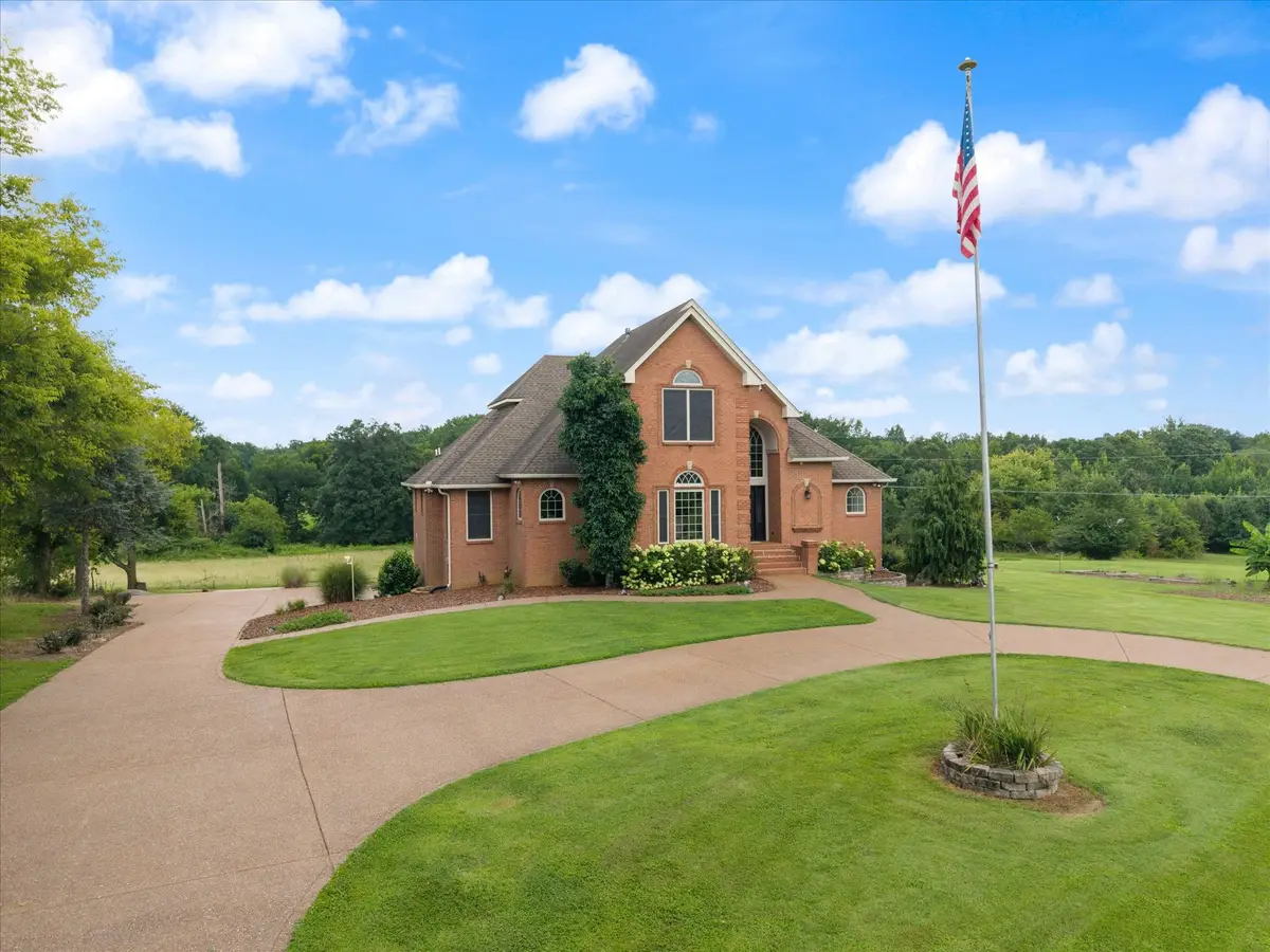 2155 Lake Rd, Greenbrier, TN 37073 - #1
