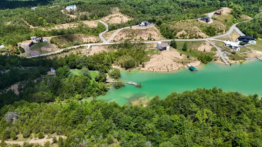 2 Emerald Pointe Blvd, Dandridge, TN 37725 - #3
