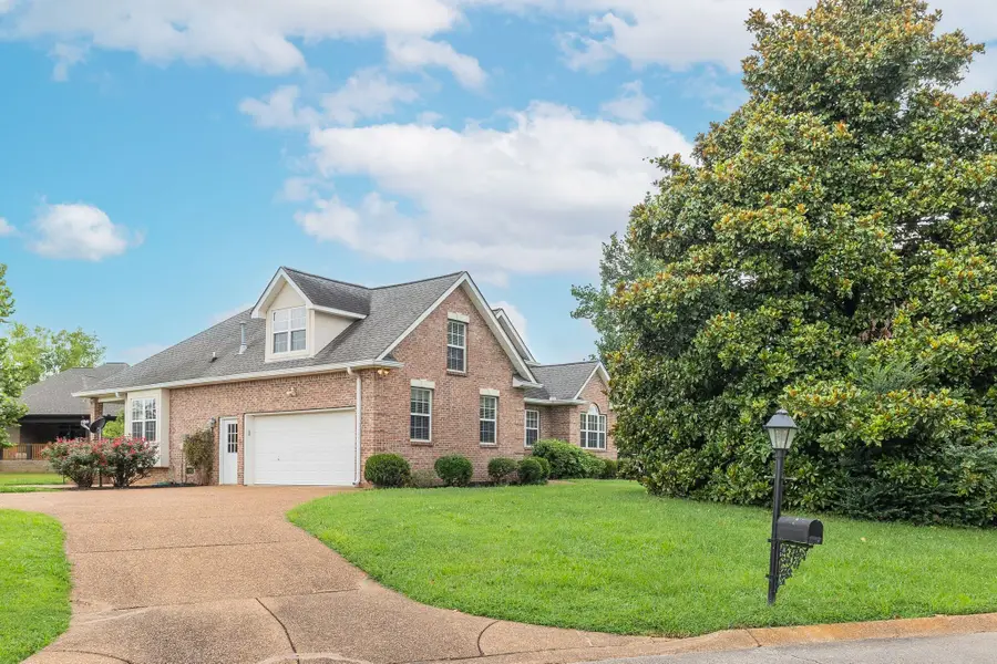 1406 Gray Fox Ln, Spring Hill, TN 37174 - #2