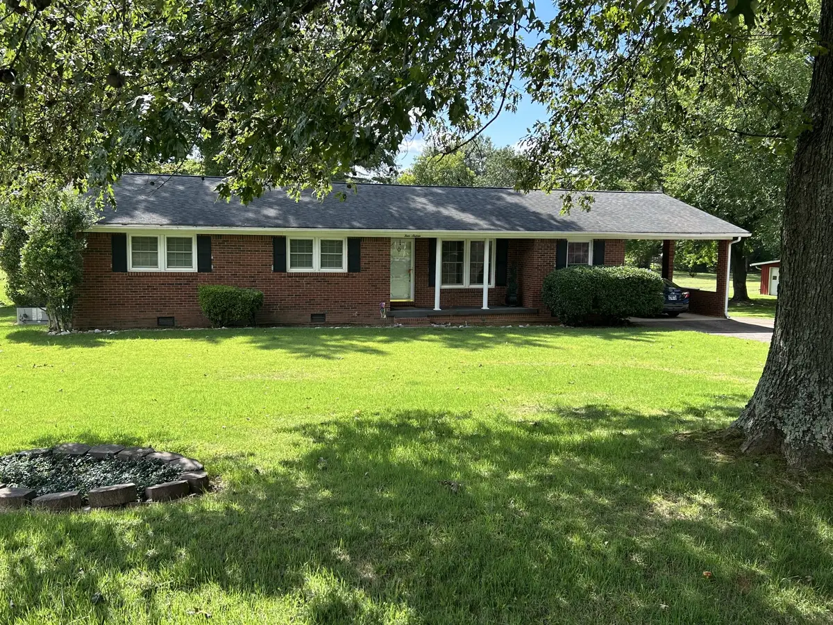 416 S Wilson St, Paris, TN 38242 - #1