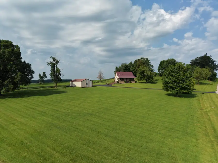 2983 Temple Hill Rd, Summer Shade, KY 42166 - #3