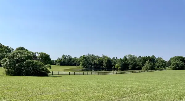 576 Womack Rd, Bethpage, TN 37022