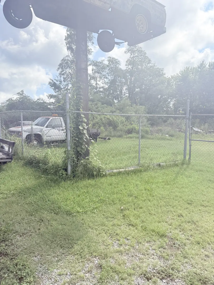 712 Fisher Ave, Smithville, TN 37166 - #2