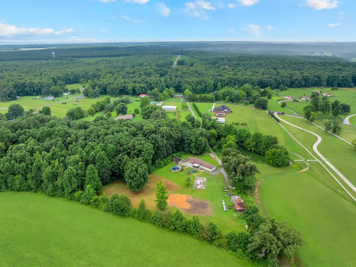 150 Arbor Ln, Tullahoma, TN 37388 - #1