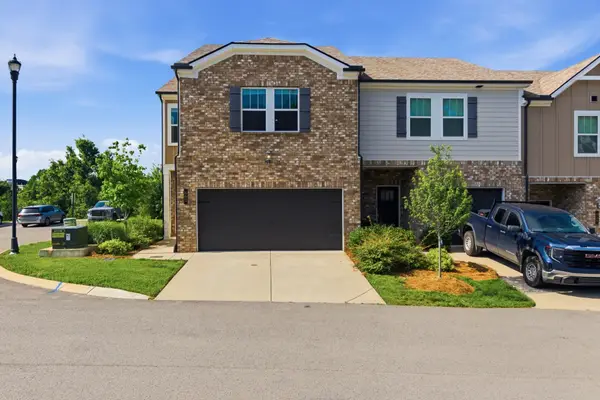 862 Longleaf Ln, Columbia, TN 38401