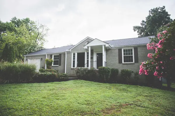 967 Greerland Dr, Nashville, TN 37204