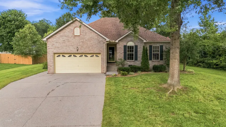 3025 Frontier Ln, Goodlettsville, TN 37072 - #2
