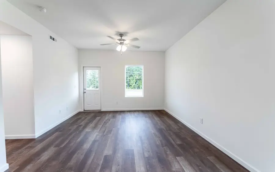 97 Stonehenge Circle, Manchester, TN 37355 - #2