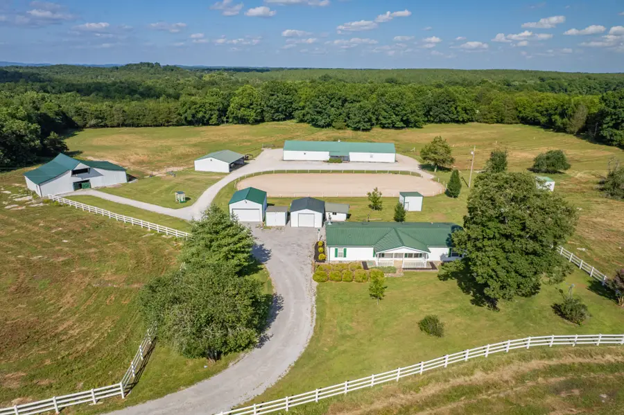 2141 Carpenter Bridge Rd, Columbia, TN 38401 - #2