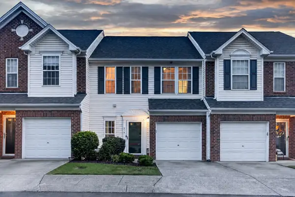 7277 Charlotte Pike #214, Nashville, TN 37209