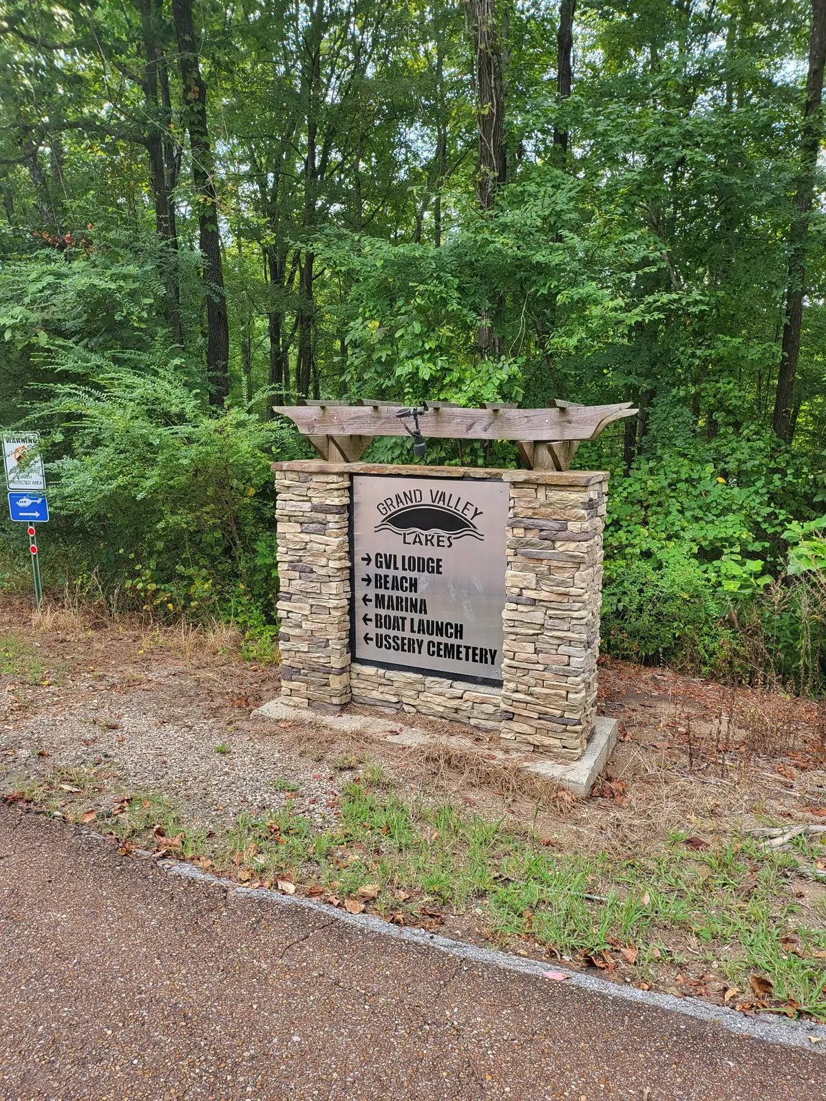 905 Grand Valley Dr, Saulsbury, TN 38067 - #1