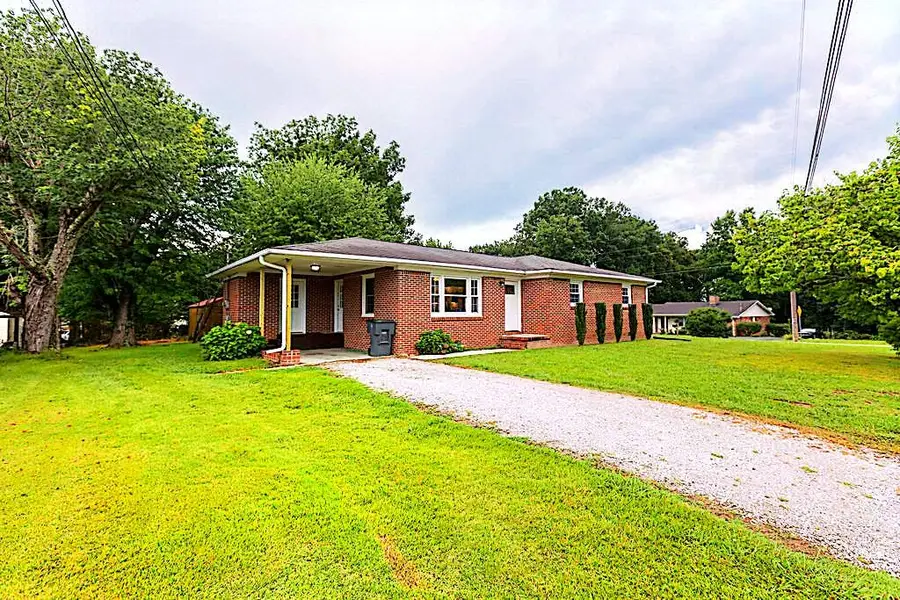 317 Moss Dr, McMinnville, TN 37110 - #2